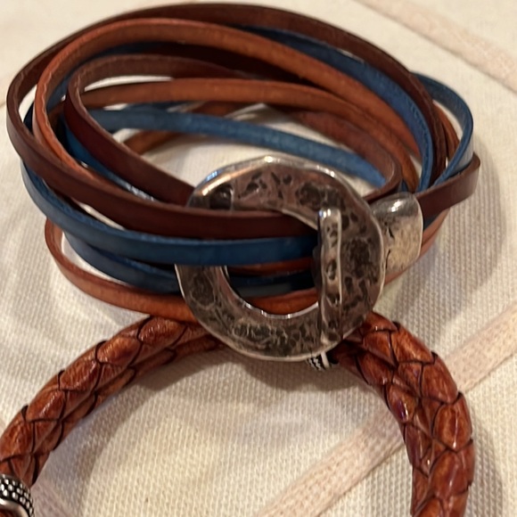 2 Leather Bracelets Double and a triple wrap - Picture 6 of 9